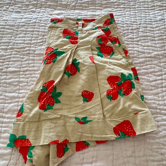 Anthropologie Maeve Avery Strawberry Print Cuffed Trouser Short Linen Blend - Picture 4 of 4